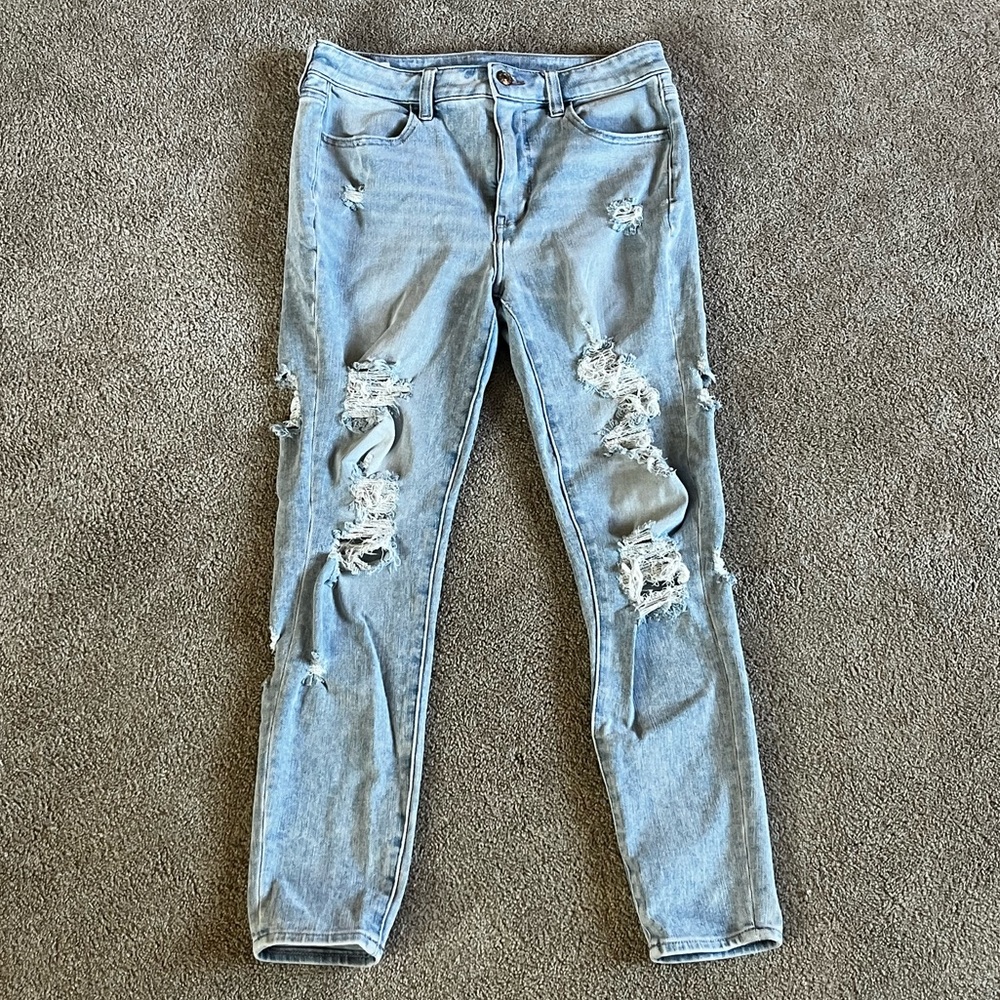 Light blue ripped jeans🩵
